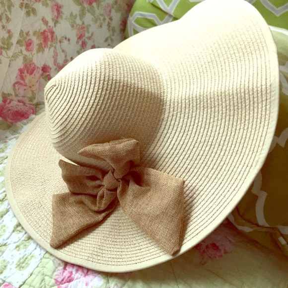 Accessories - 🔥Chic! Wide Brim Hat with Burlap Bow
